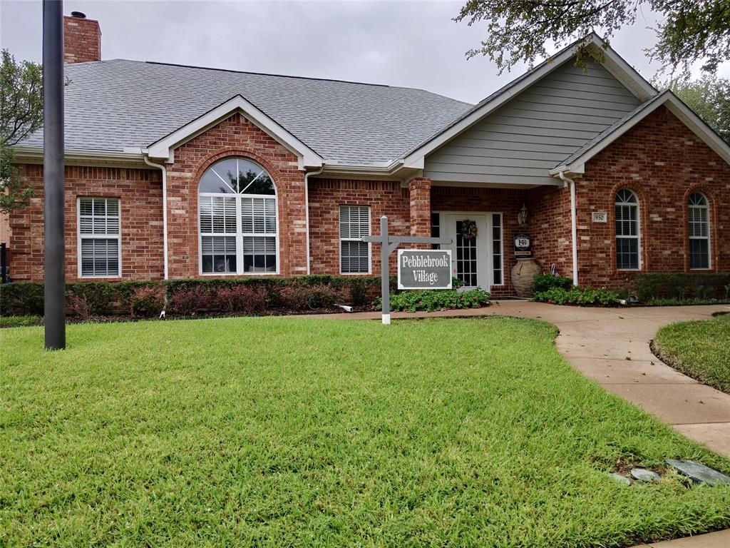 918 Bridges Drive