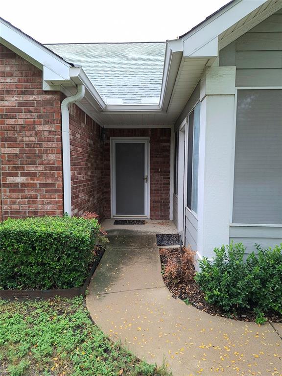 918 Bridges Drive