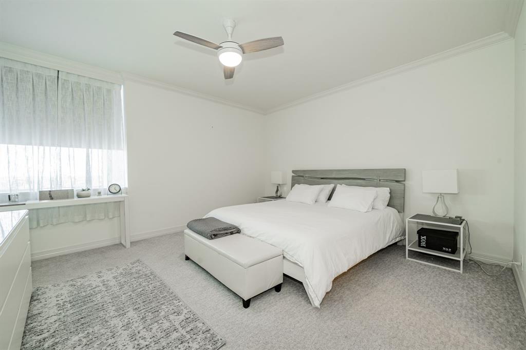 6211 W Northwest Highway 1602