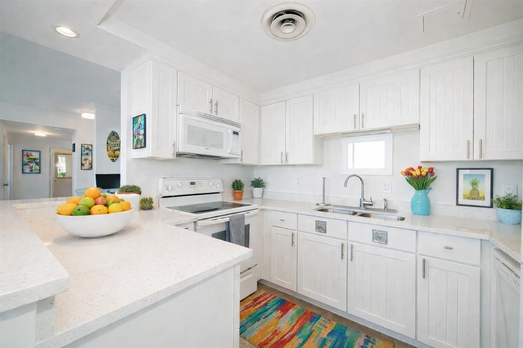 PRESTON TOWER CONDO - Residential