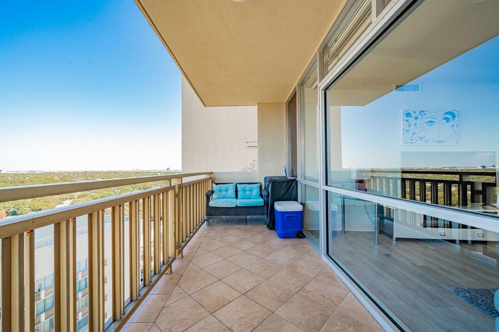 PRESTON TOWER CONDO - Residential