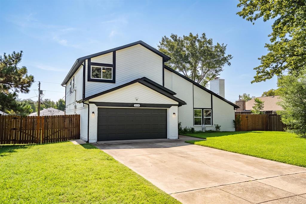 2316 Hummingbird Trail