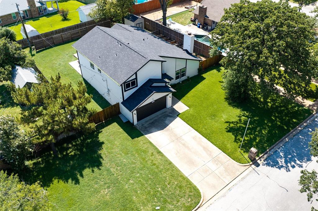 2316 Hummingbird Trail
