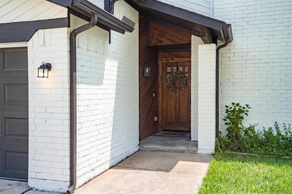 2316 Hummingbird Trail