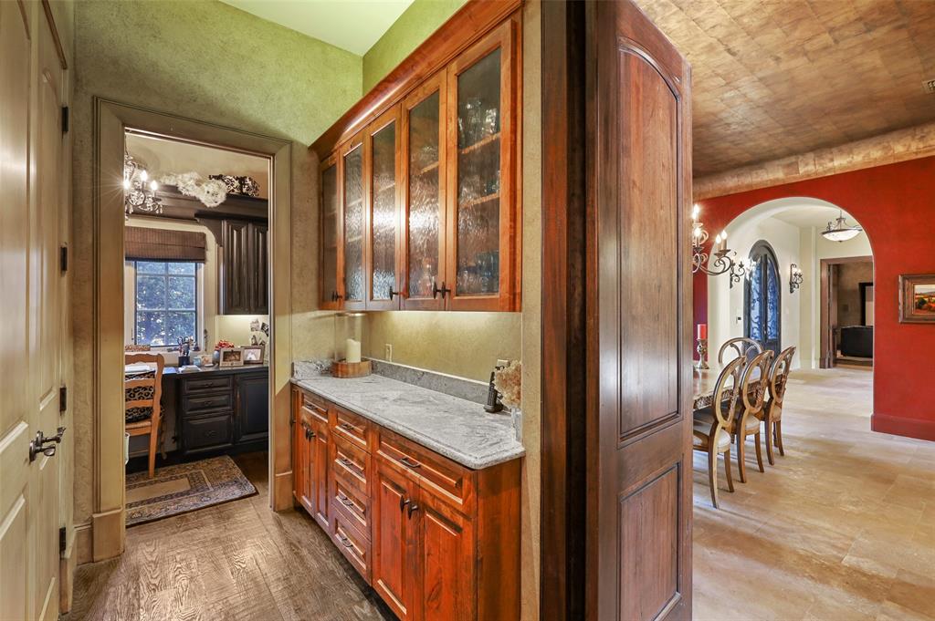 Chateau Du Lac Ph I - Residential