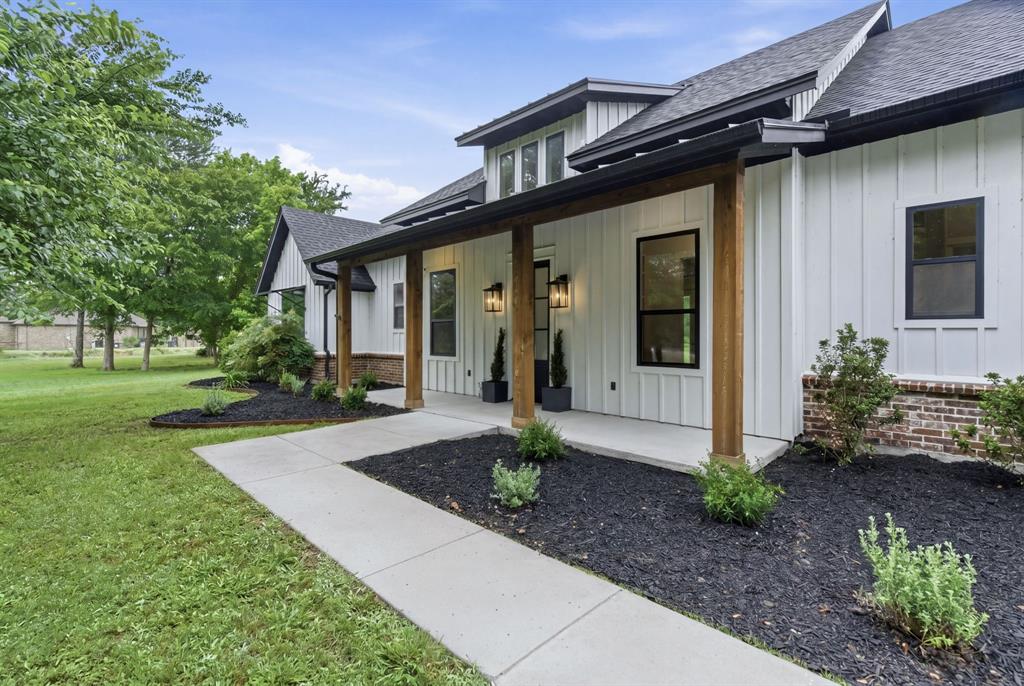205 Deer Glade Court