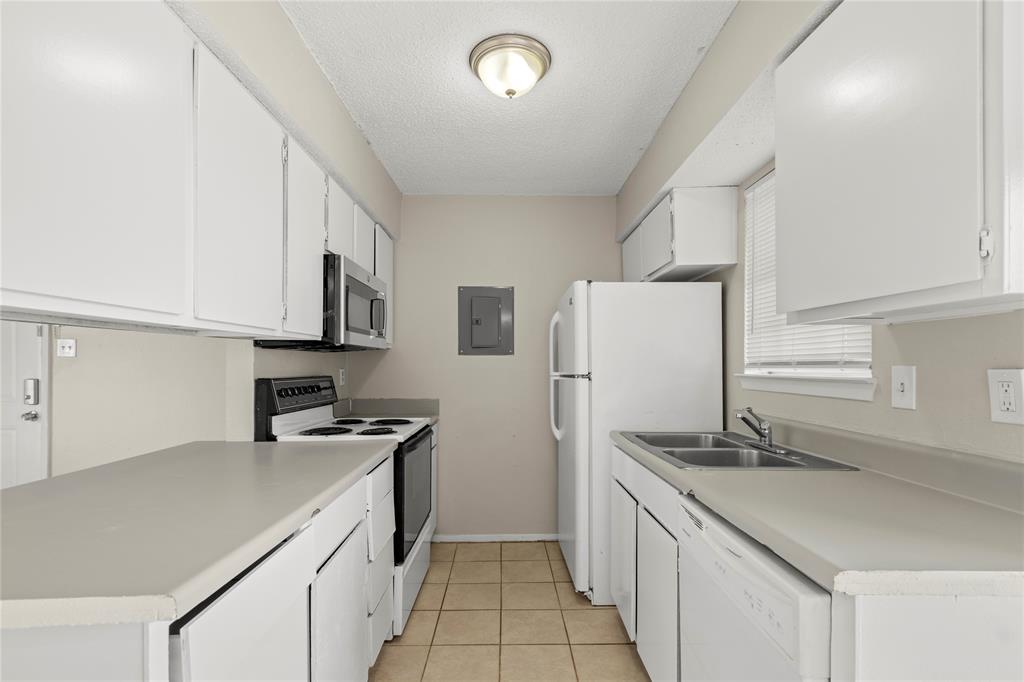 1601 Mary K Lane