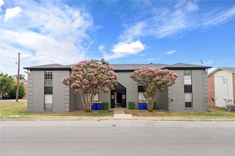1601 Mary K Lane White Settlement TX 76108