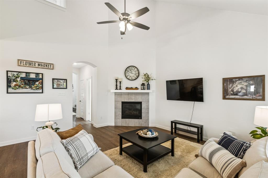 1124 Friesian Lane