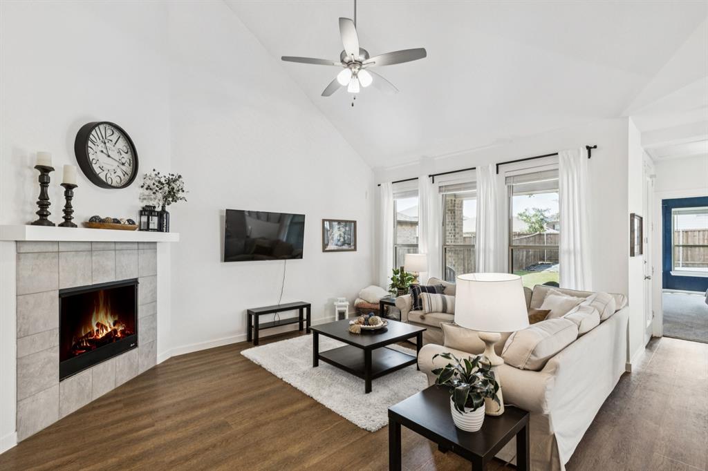 1124 Friesian Lane