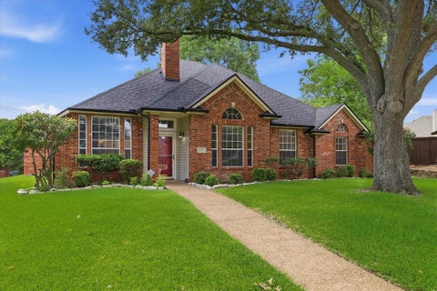 Photo of 1513 Commerce Drive, Plano, TX 75093 (MLS # 21332051)