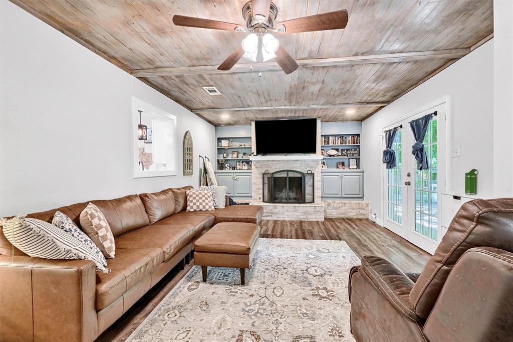 1705 W Belden Street