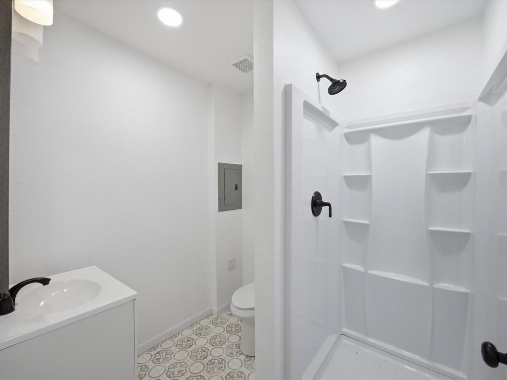 Collinsworth - Residential