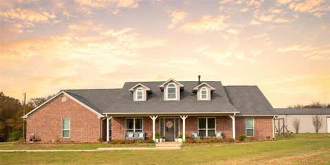 Photo of 1550 County Road 3385, Saltillo, TX 75478 (MLS # 21347901)