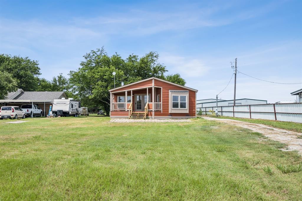 8868 County Road 2472