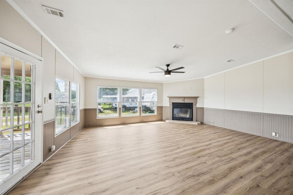 8868 County Road 2472