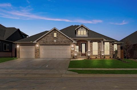 1078 Fleetwood Justin TX 76247