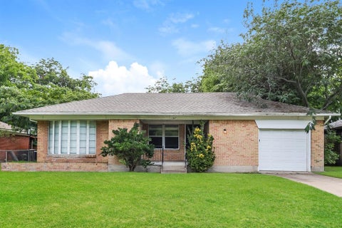 Photo of 1327 Templecliff Drive, Dallas, TX 75217 (MLS # 21305666)