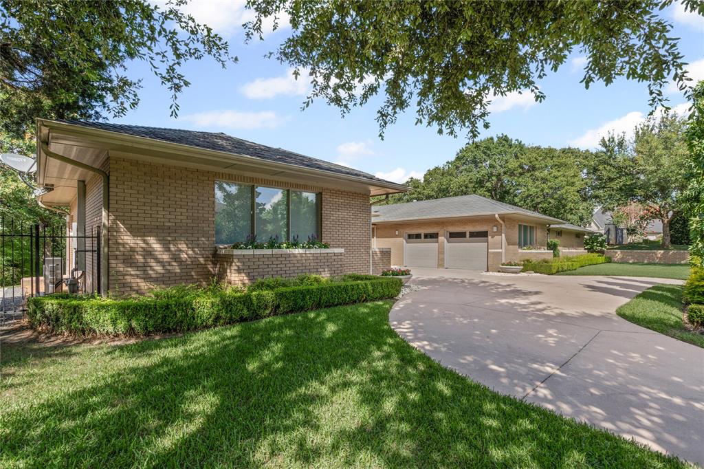 1221 Wyndham Hill Lane