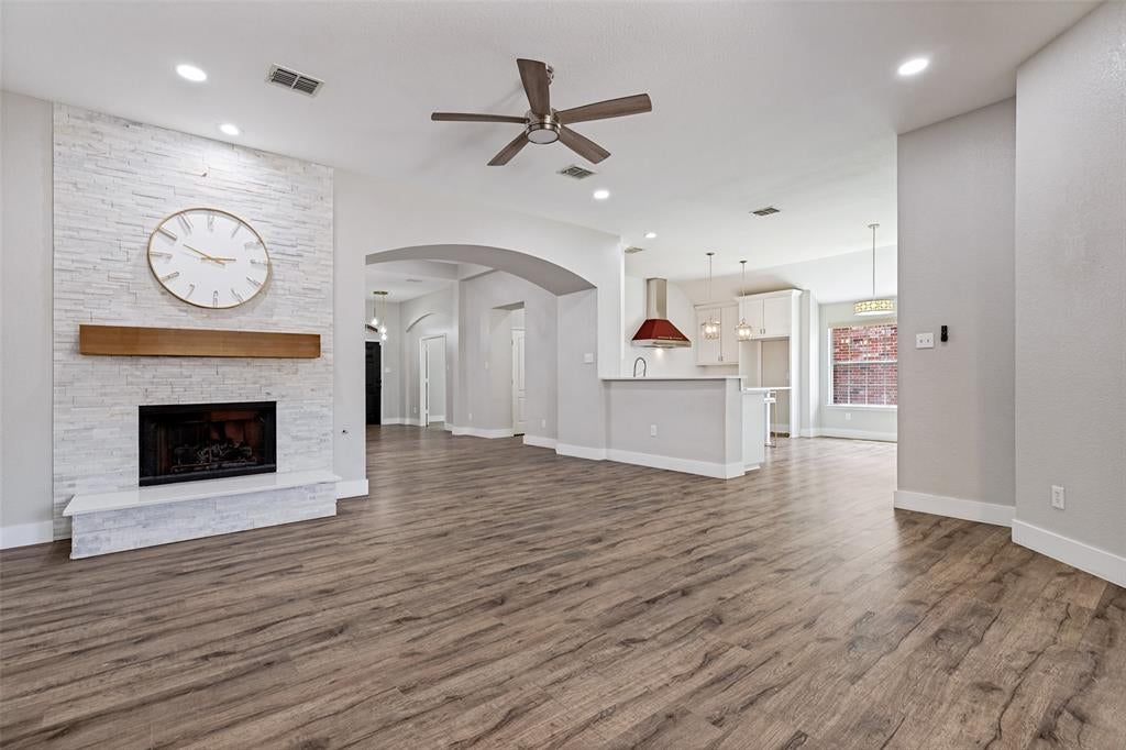 1535 Sandlewood Drive
