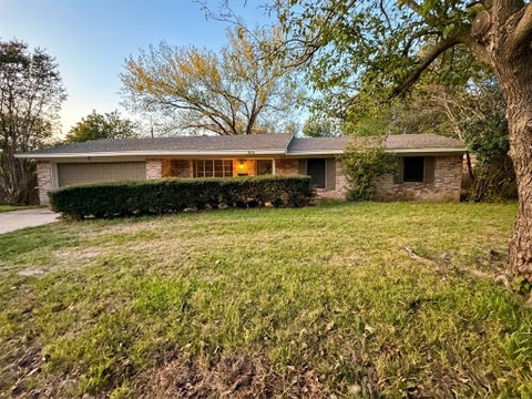 Photo of 214 Kenway Street, Rockwall, TX 75087 (MLS # 21416146)