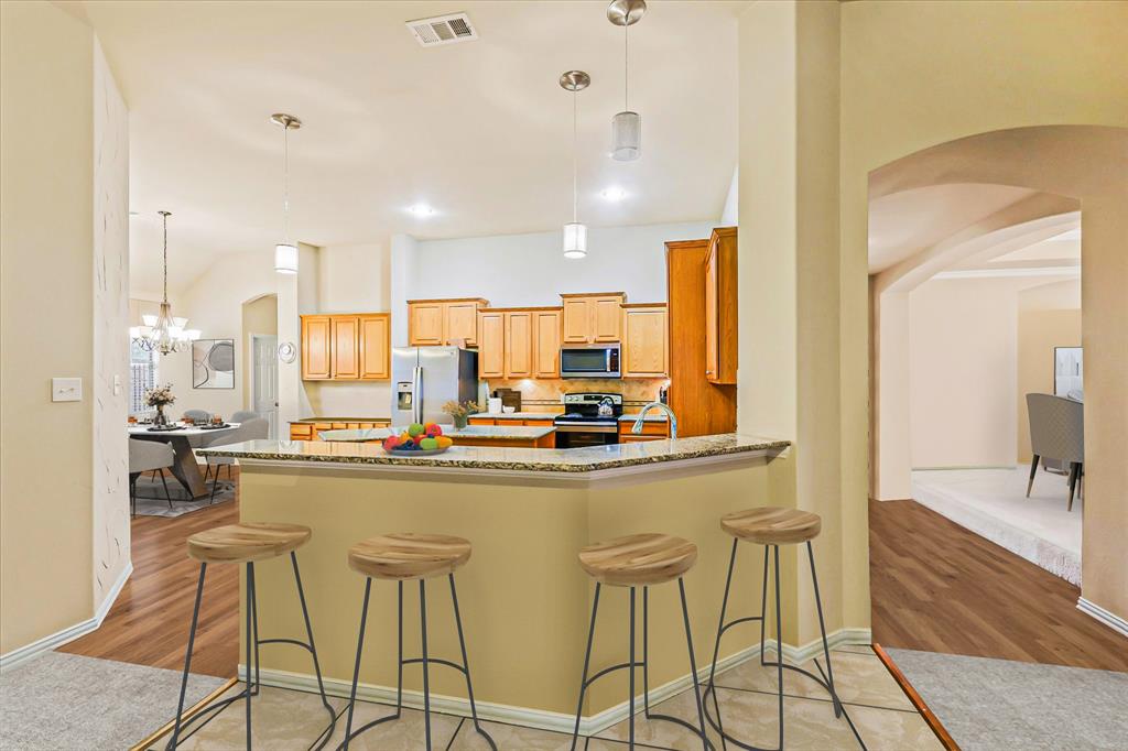 1023 Greenbriar Trail