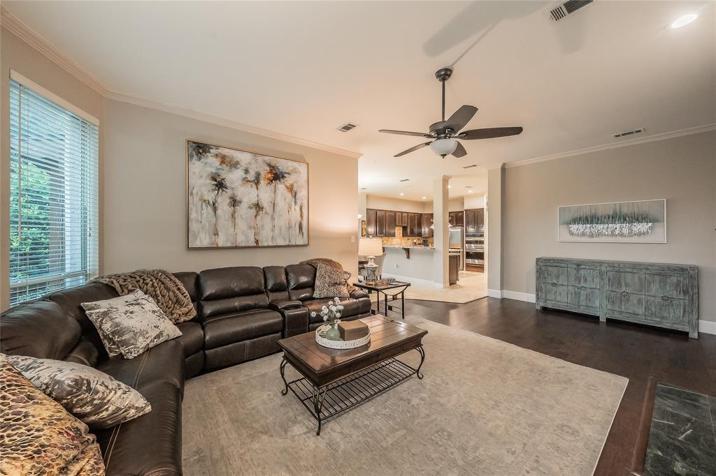 Wellington Of Flower Mound Ph - Residential