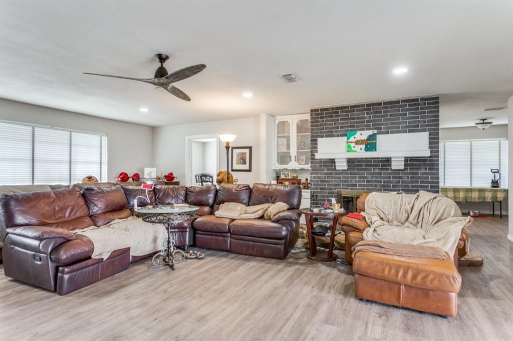 2608 W Southlake Boulevard