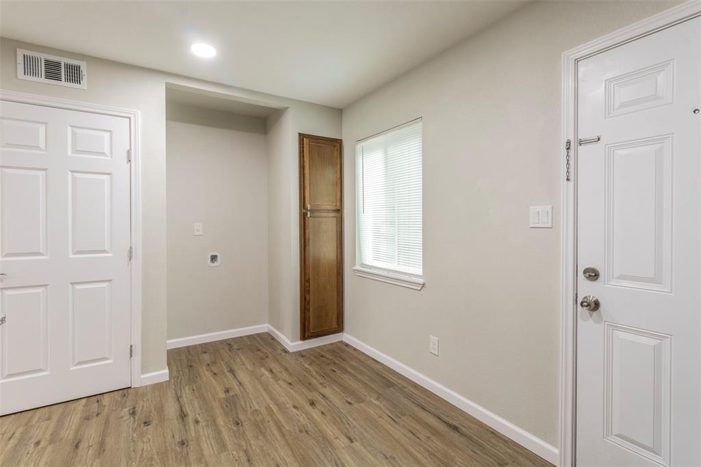 Arlington Heights West - Residential Lease