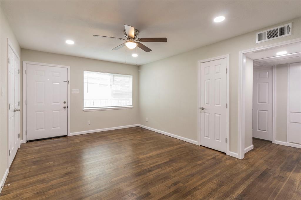 Arlington Heights West - Residential Lease