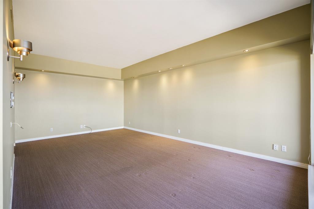 3030 Mckinney Avenue 2204