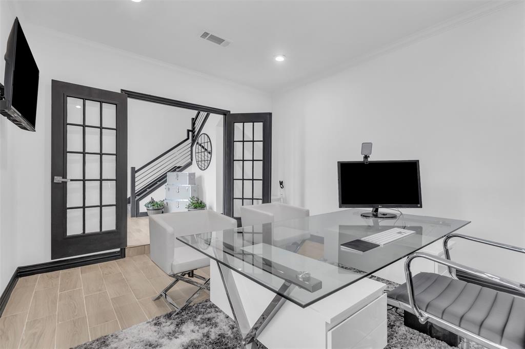 1518 Valerie Drive
