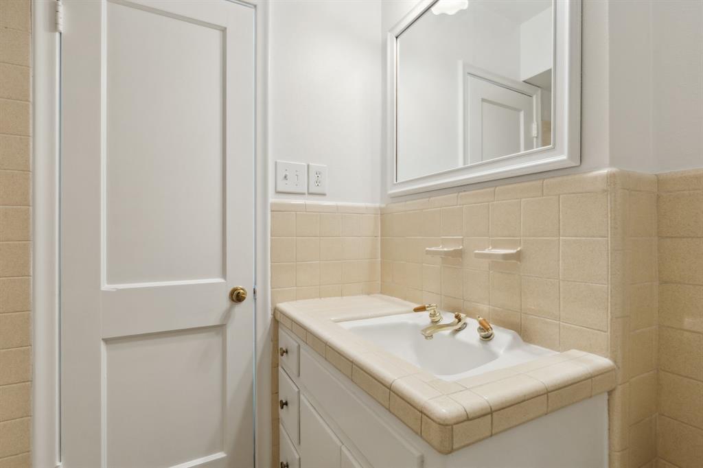 PRESTON PLACE 3 - Residential