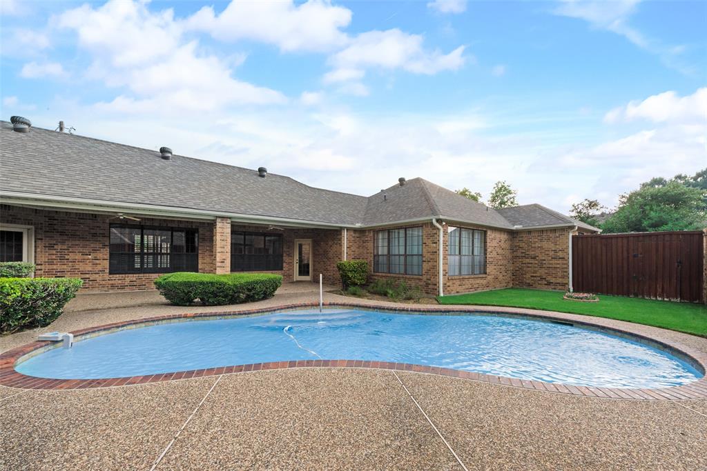 11103 Manorview Circle