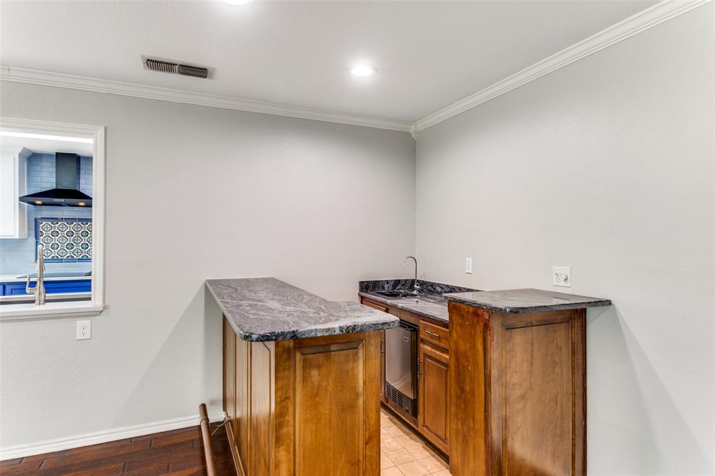 Ridglea Country Club Estate - Residential