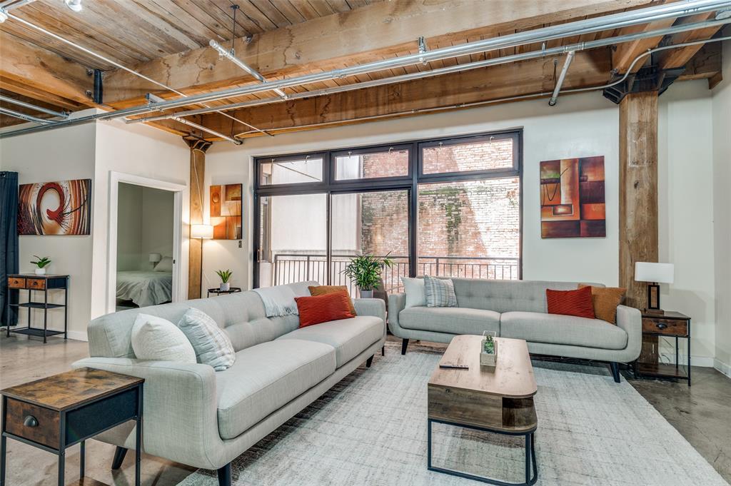 509 Elm Street 501