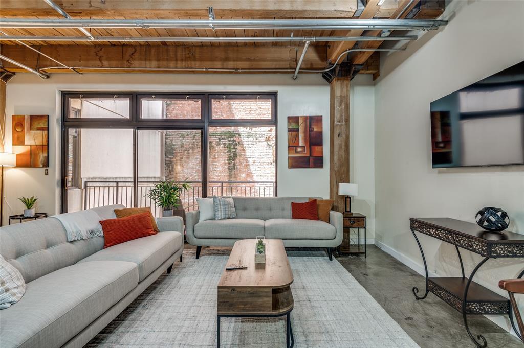 509 Elm Street 501