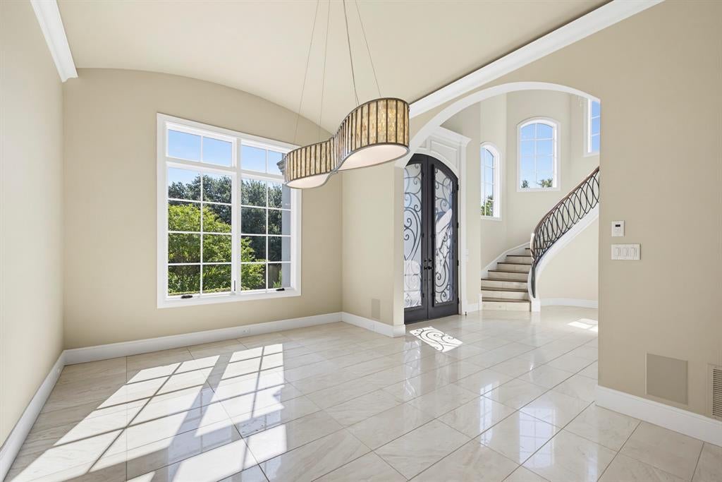 7001 Oakmont Terrace