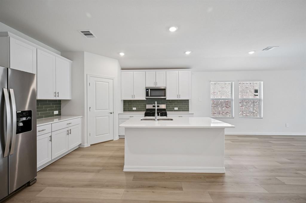 705 London Town Lane