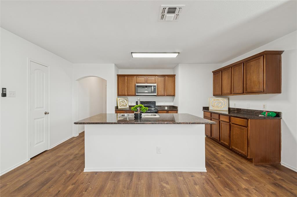 402 Andalusian Trail