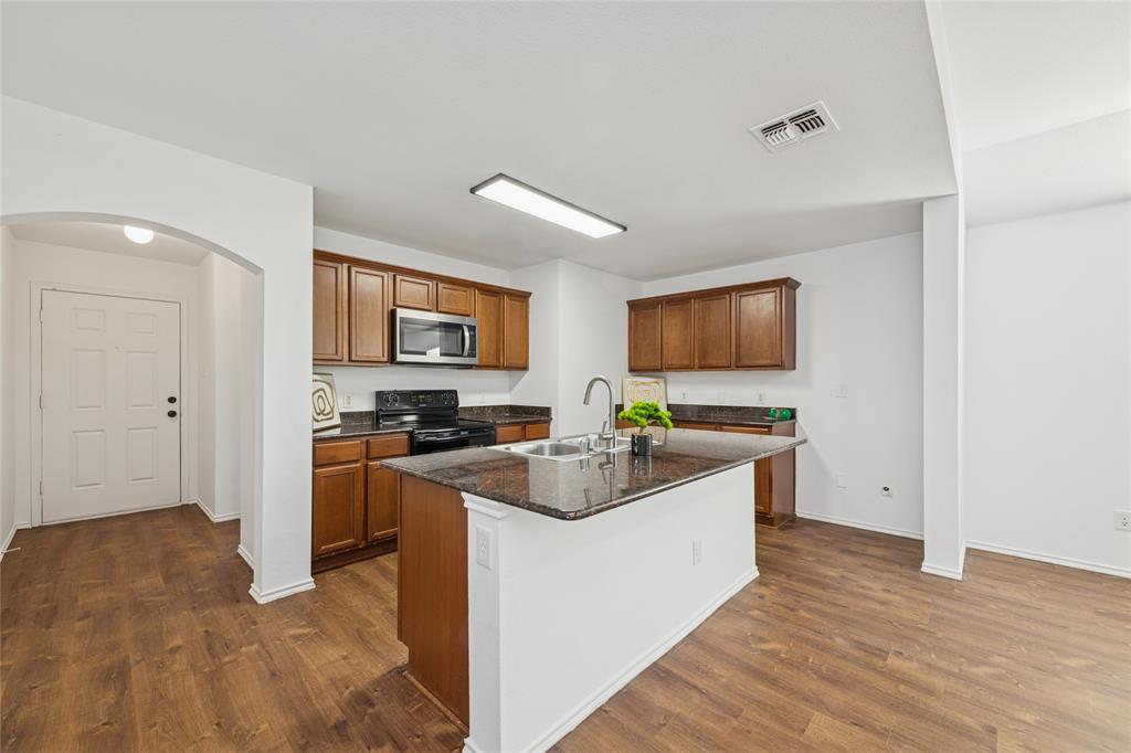 402 Andalusian Trail