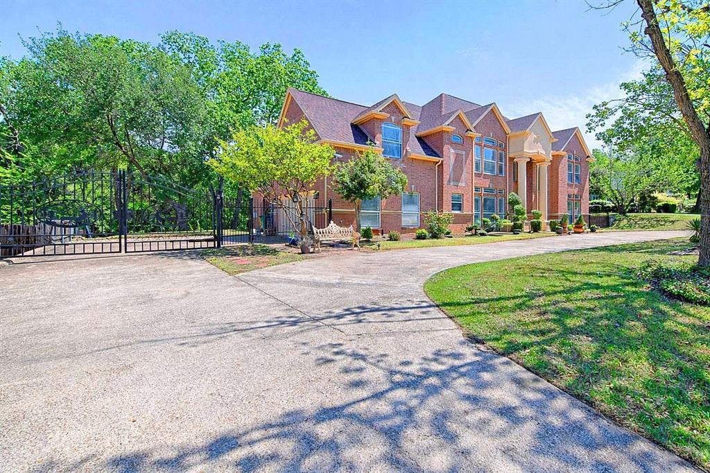 2435 Valley View Drive