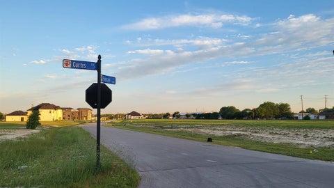 Photo of 5909 Frenzel Drive, Parker, TX 75002 (MLS # 21385469)