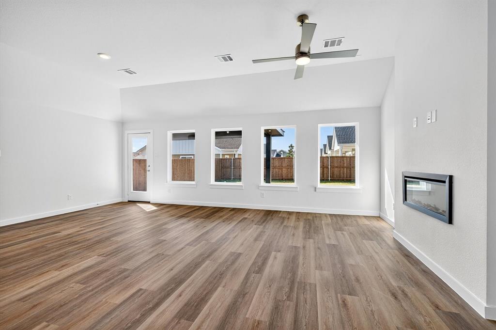 2228 Trailside Drive