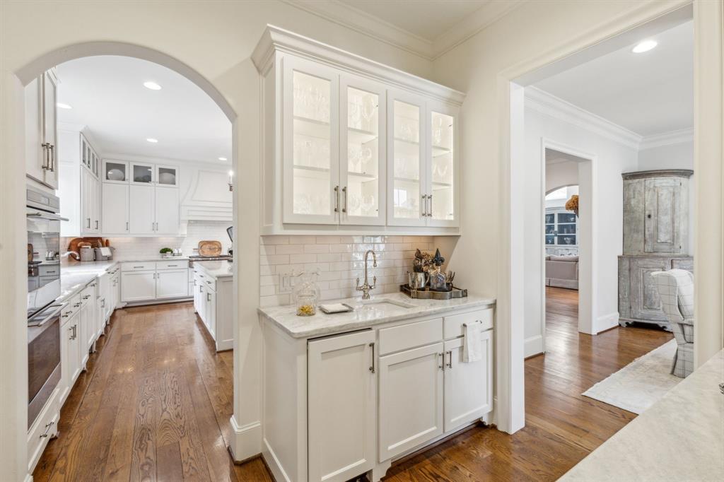 Crestmanor Estates - Residential