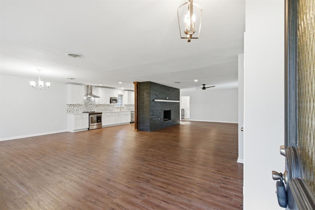 925 Mountain Terrace