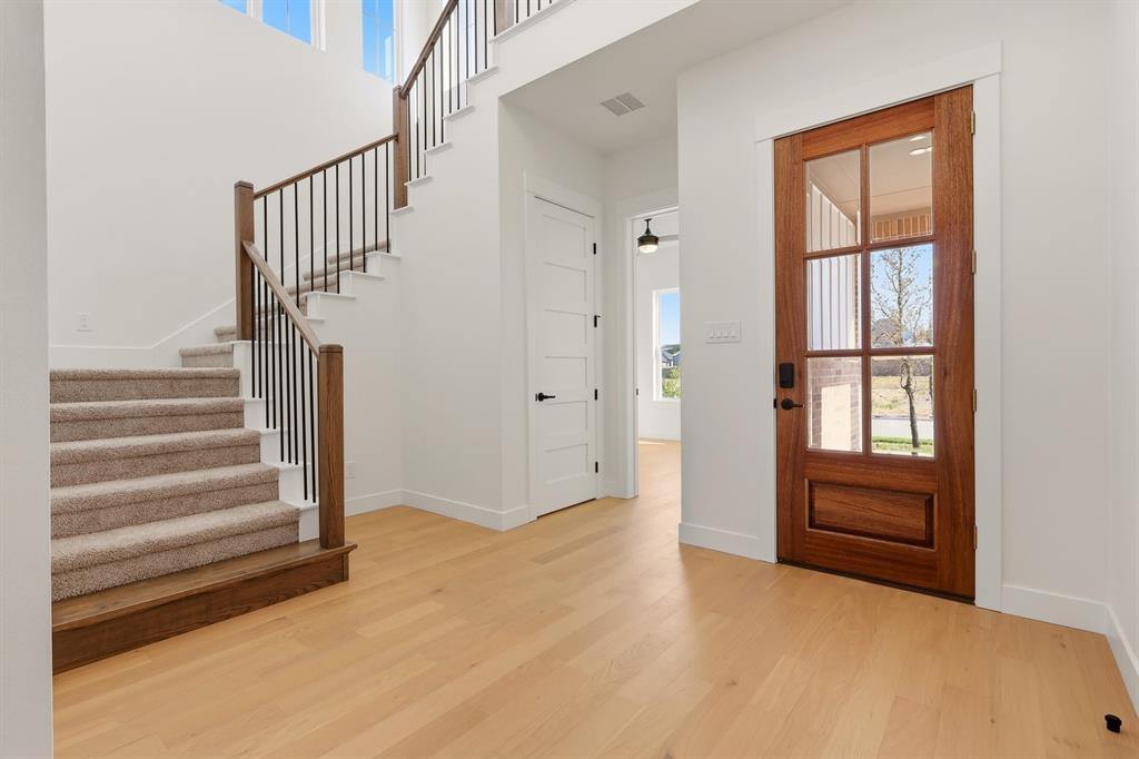 239 Parkland Valley