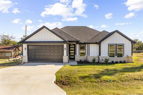 A home in Granbury