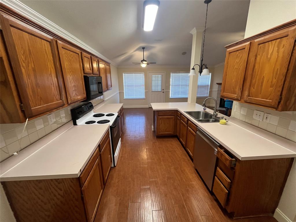 Highland Stationsaginaw - Residential Lease