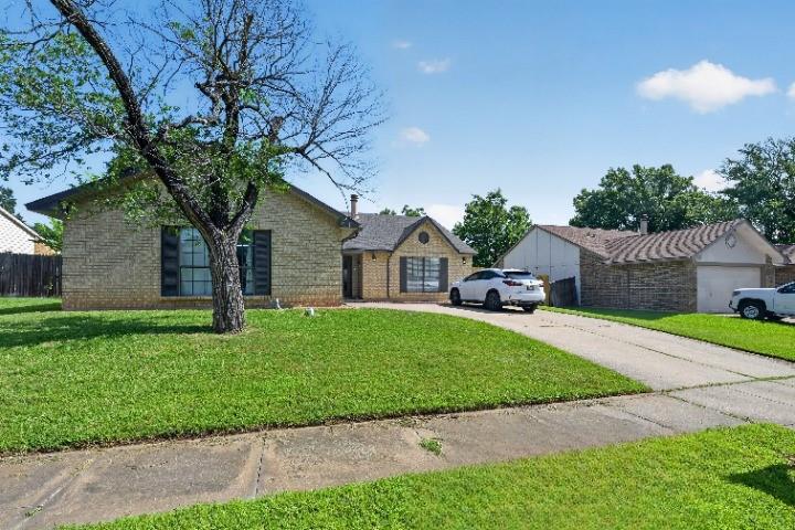 3825 Hackberry Lane